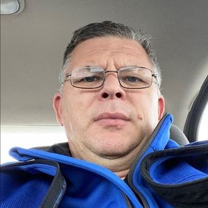 Meet your Posher, Troy